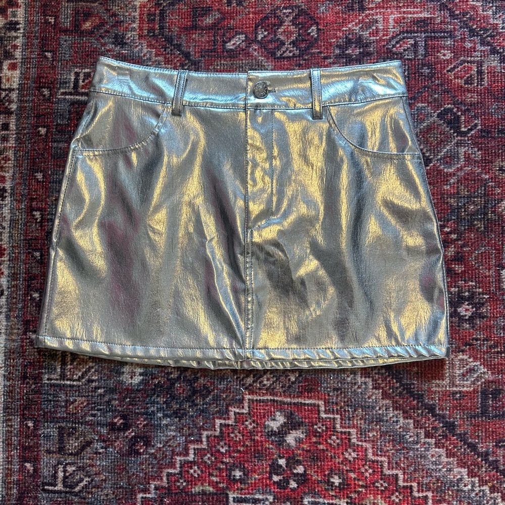 EDIKTED METALLIC MINI SKIRT